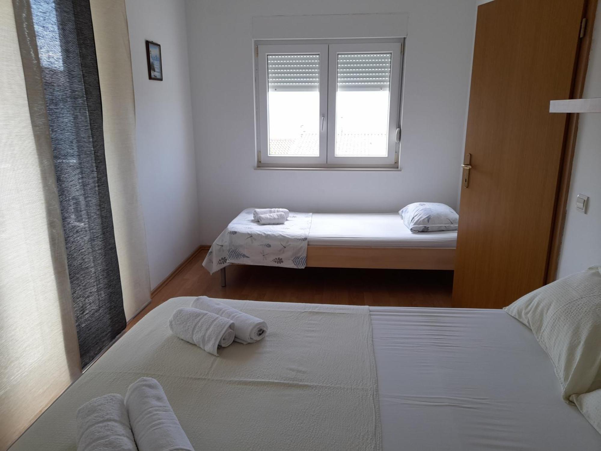Apartments Malou Baska Voda Room photo