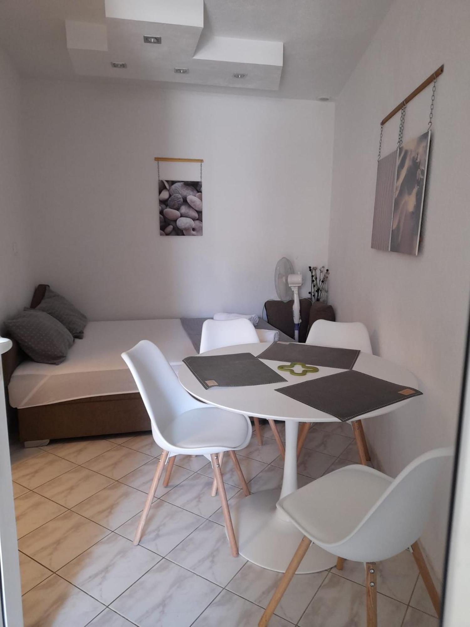 Apartments Malou Baska Voda Room photo