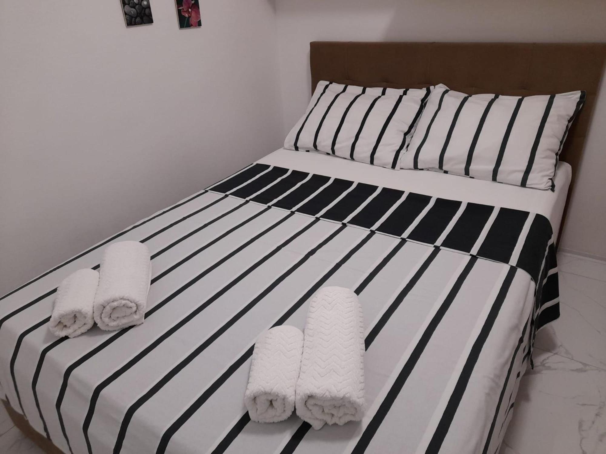 Apartments Malou Baska Voda Room photo