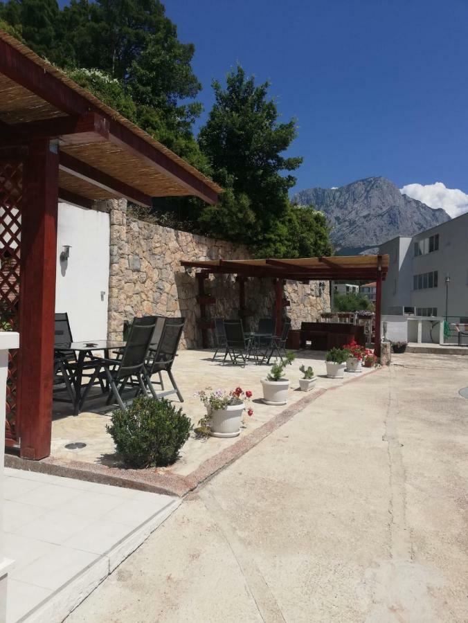 Apartments Malou Baska Voda Exterior photo